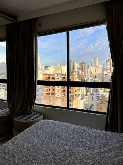 Apartamento No Centro, Com Vista Mar E Cristo Luz Балнеариу-Камбориу Экстерьер фото